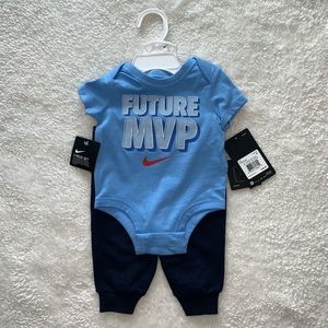 3M Nike marching set NWT